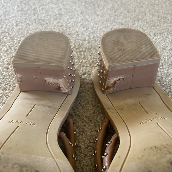 Dolce Vita Block Sandal - Picture 3 of 3